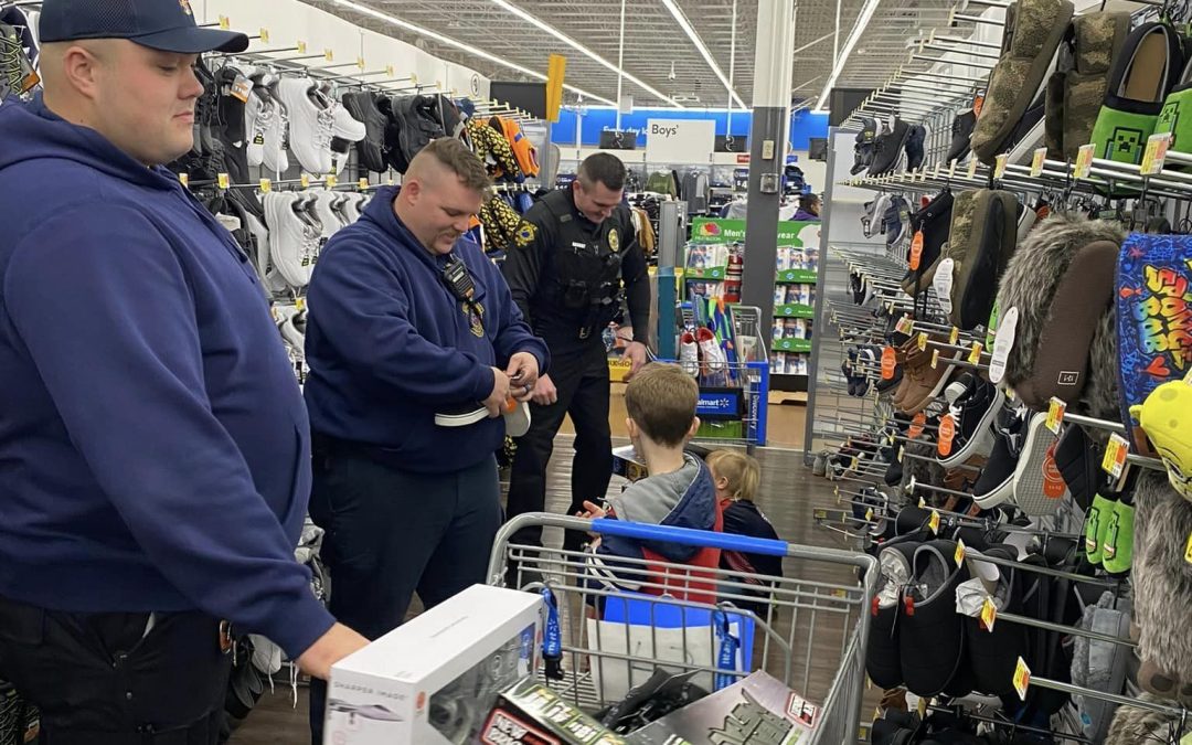 Villa Hills Shop With Cops and Firefighters